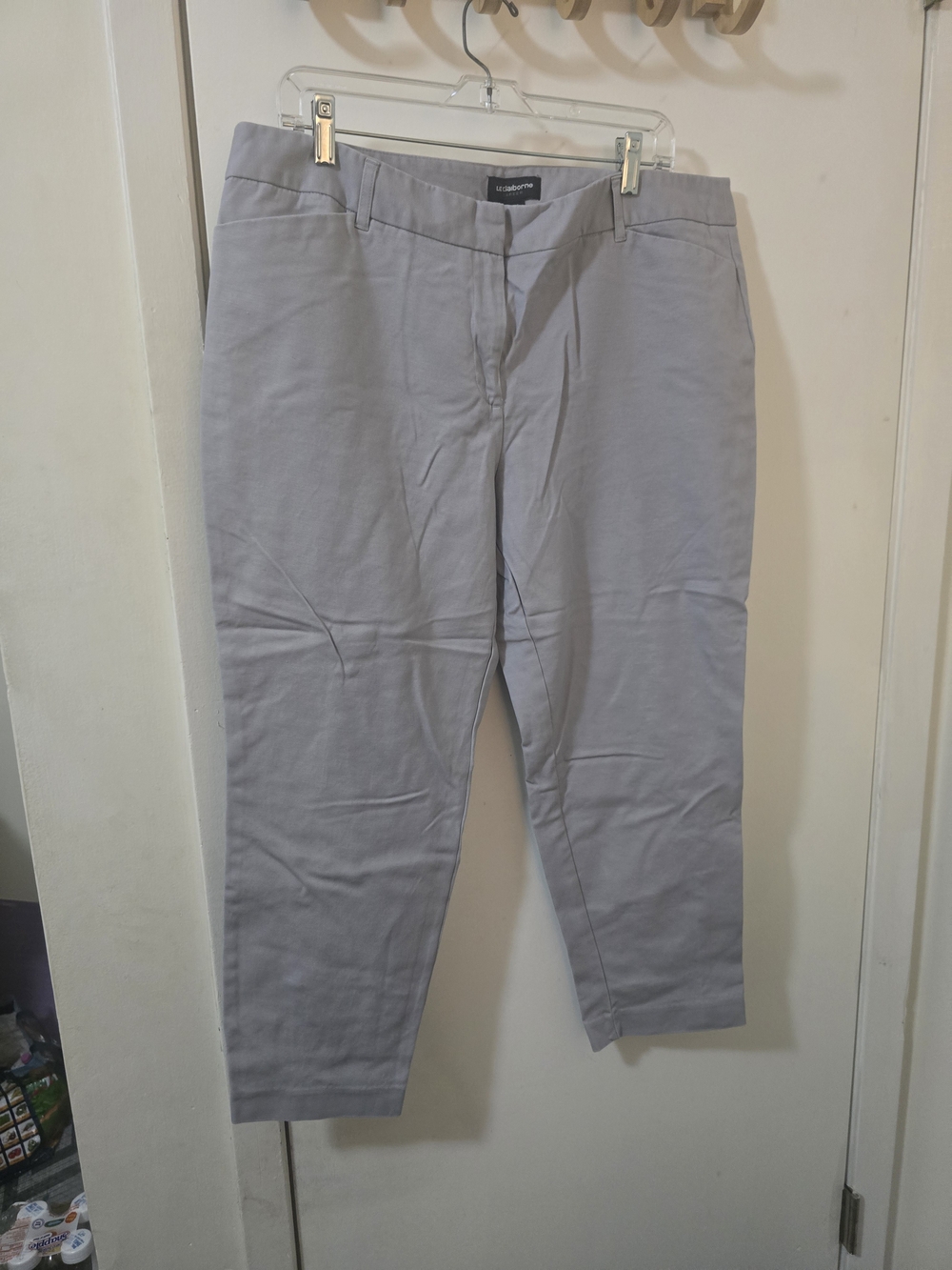 Liz Claiborne Light Gray Cropped Stretch Pants